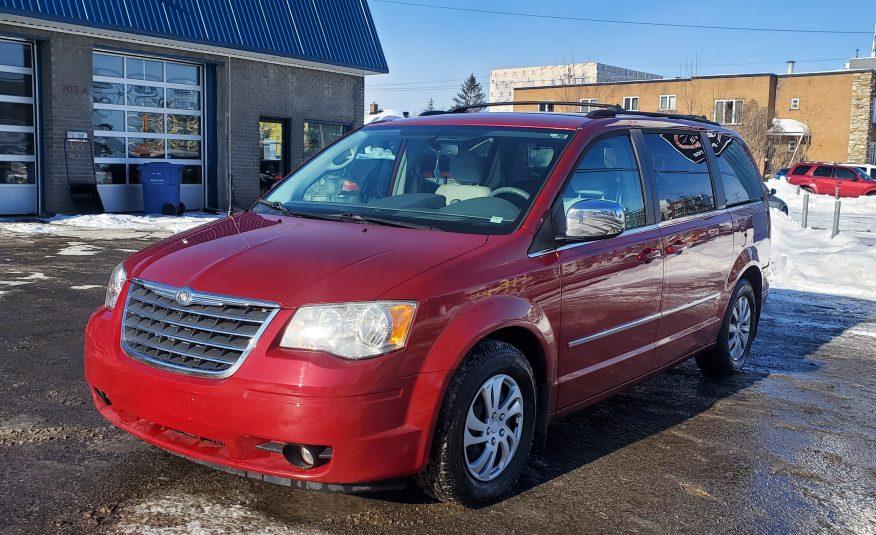 Chrysler Town&Country Touring Edition 4.0L 2009  171000km