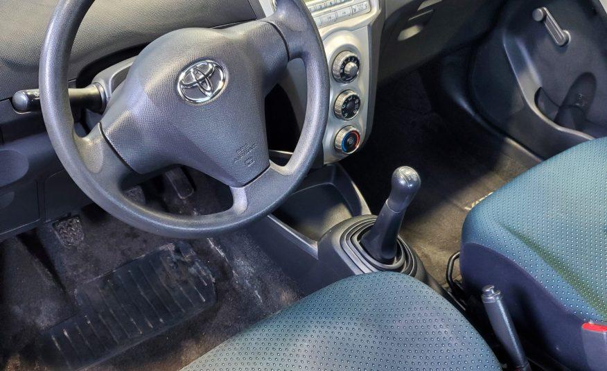 Toyota Yaris 2007 221000km