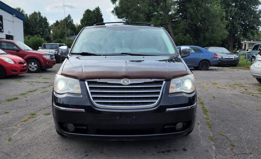 Chrysler Town & Country Limited 2008 198000km Edition 4.0L