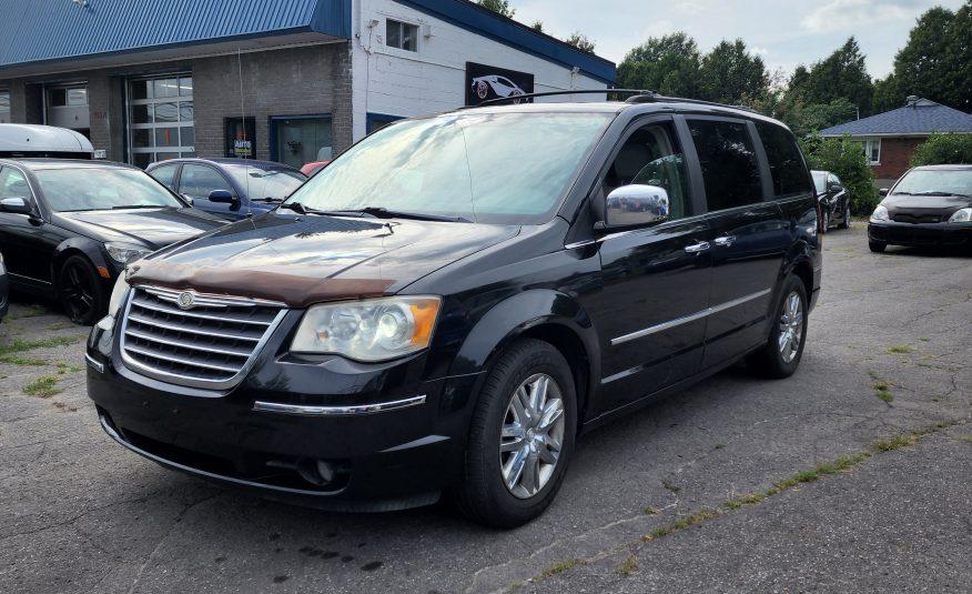 Chrysler Town & Country Limited 2008 198000km Edition 4.0L