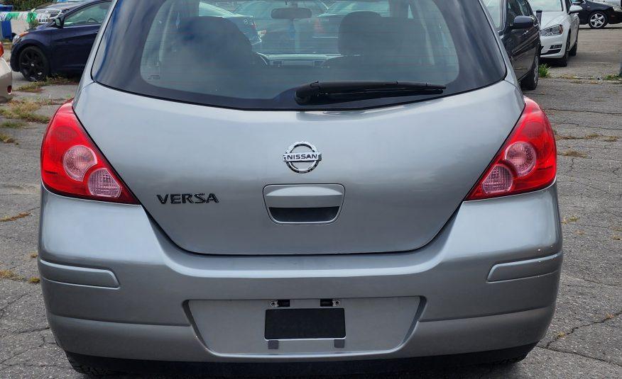 Nissan Versa 2011 S 122000km